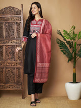 Women Printed Straight Kurta pant & Dupatta Set