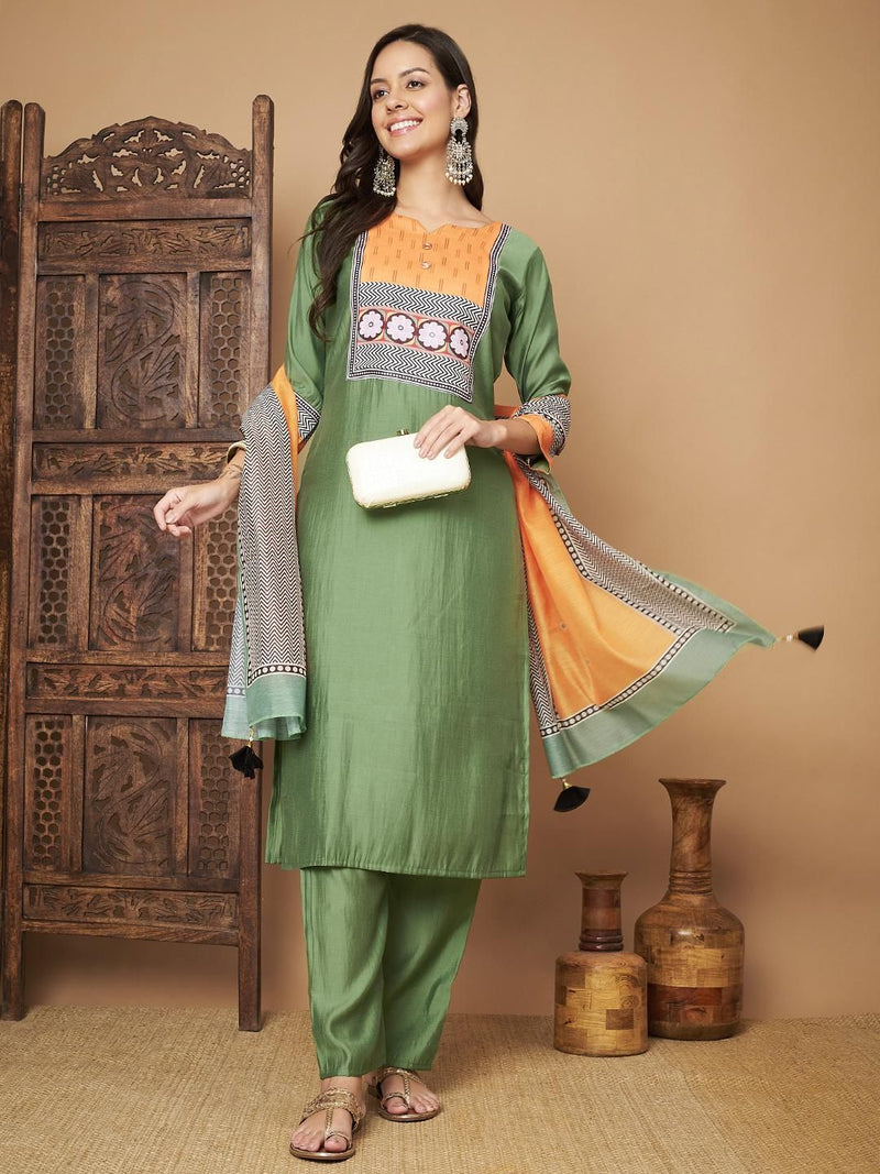 Women Printed Straight Kurta with Pants & Dupatta Set