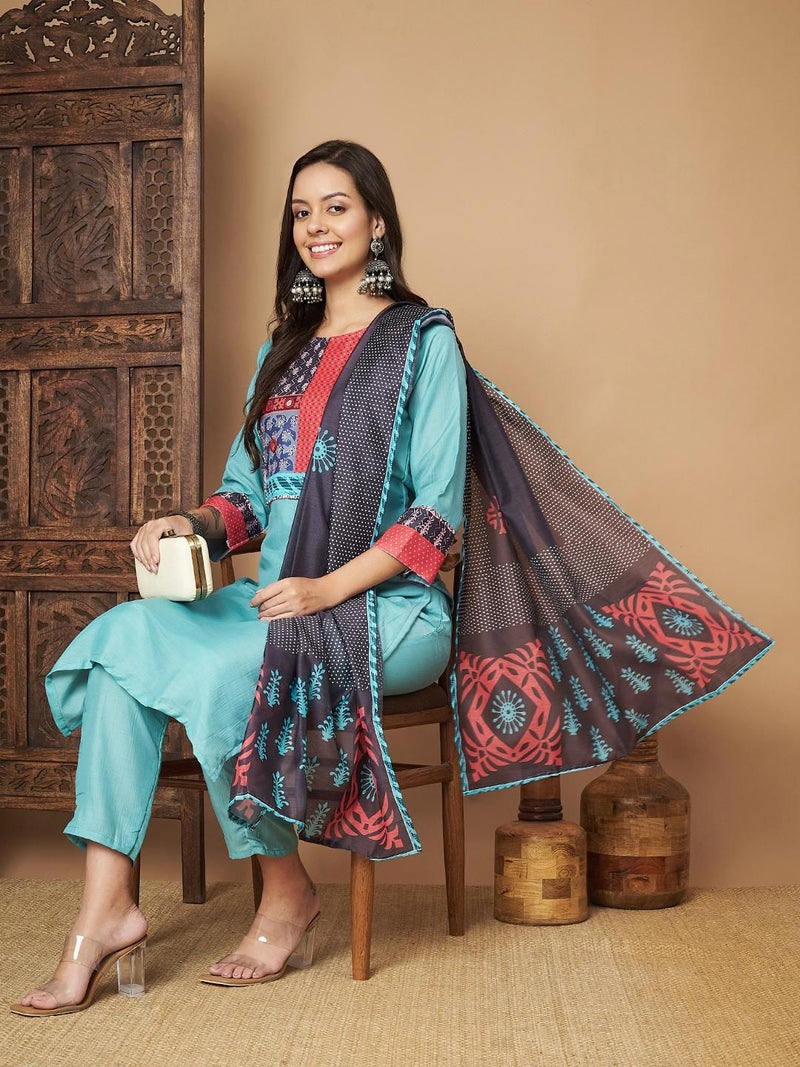 Women Printed Straight Kurta with Pants & Dupatta Set